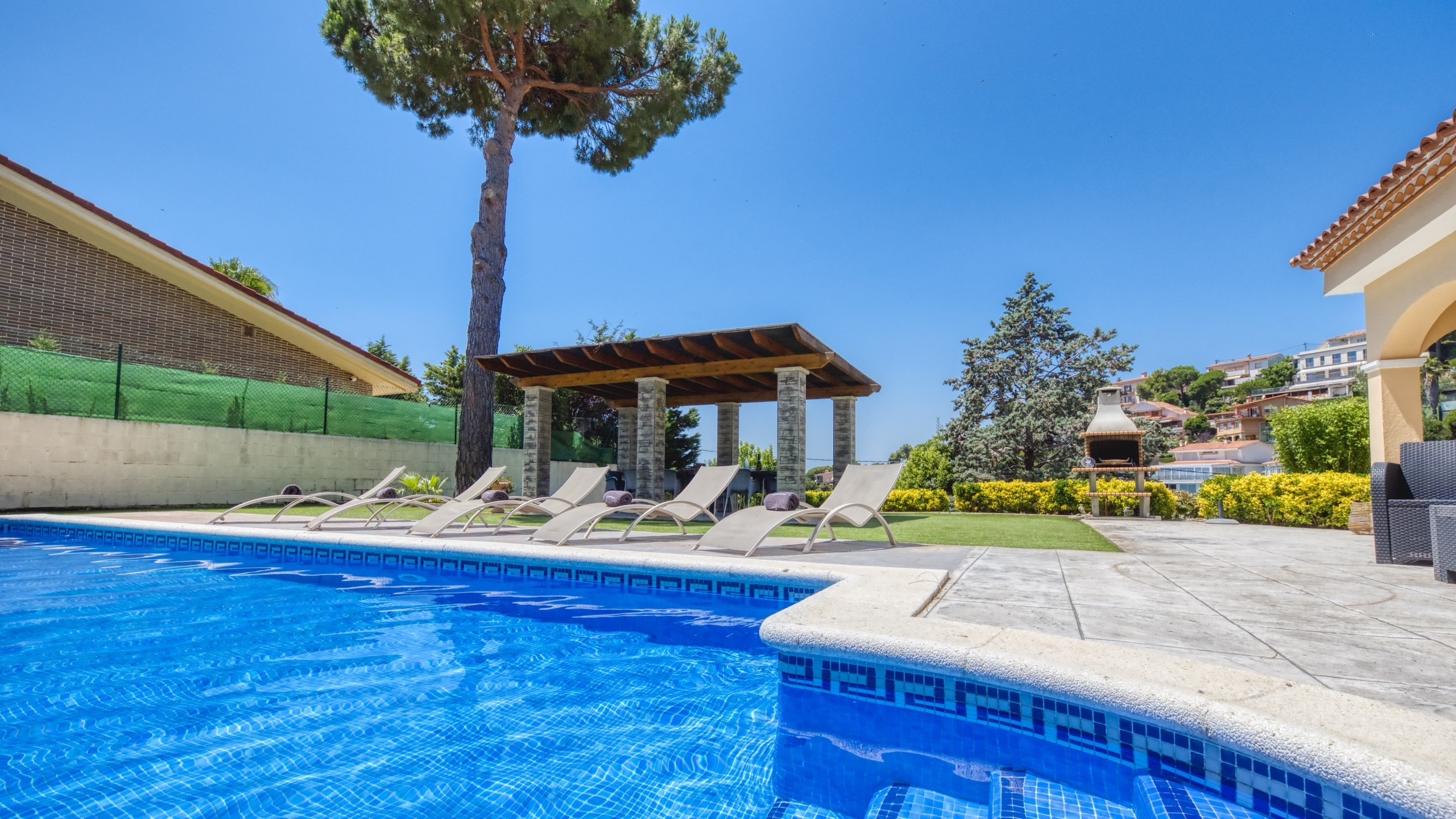Holiday villa Costa Brava Spain - Villa Paris - Swimming pool
