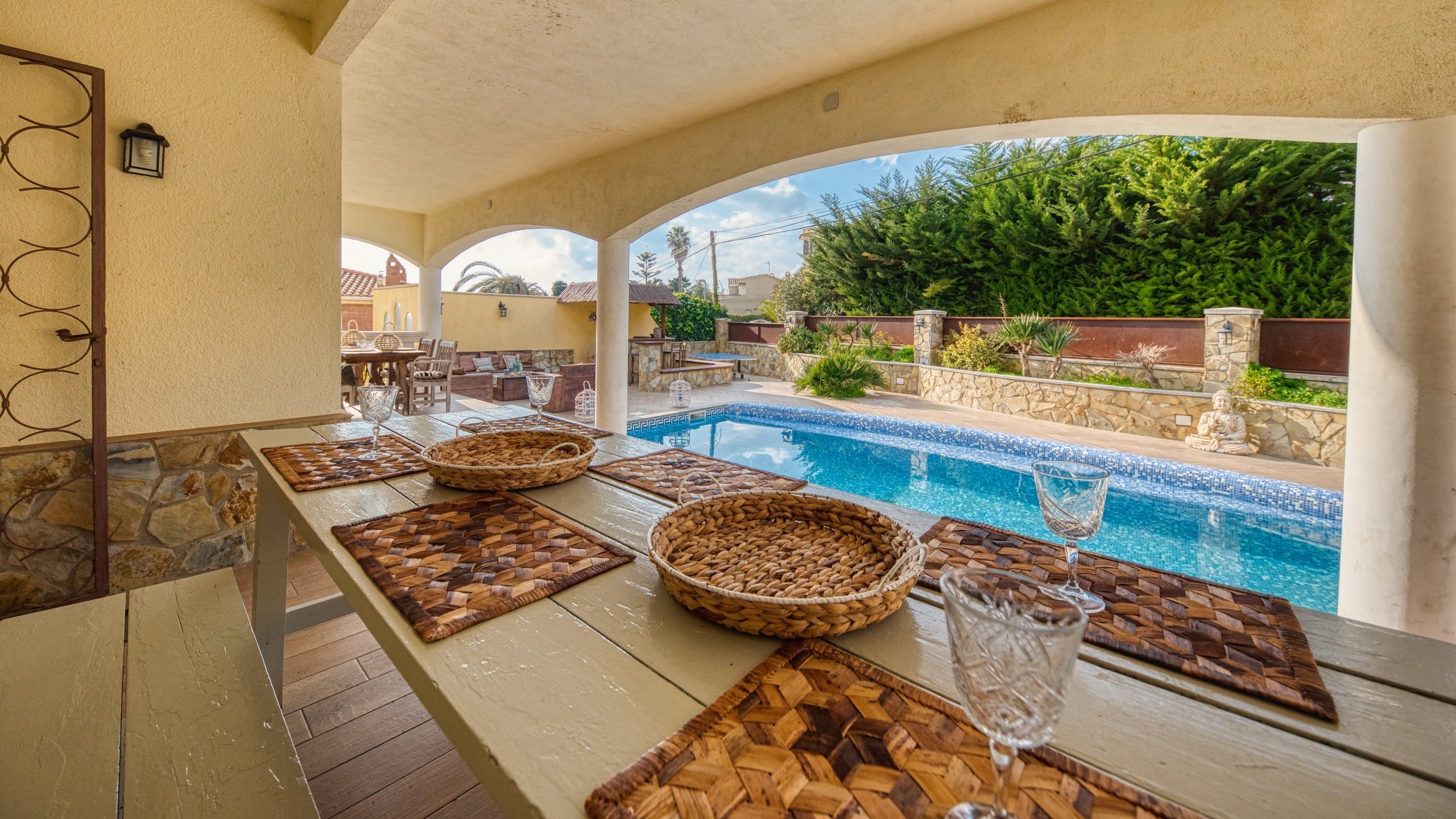 Holiday villas Costa Brava Spain - Villa Madonna - Dining area