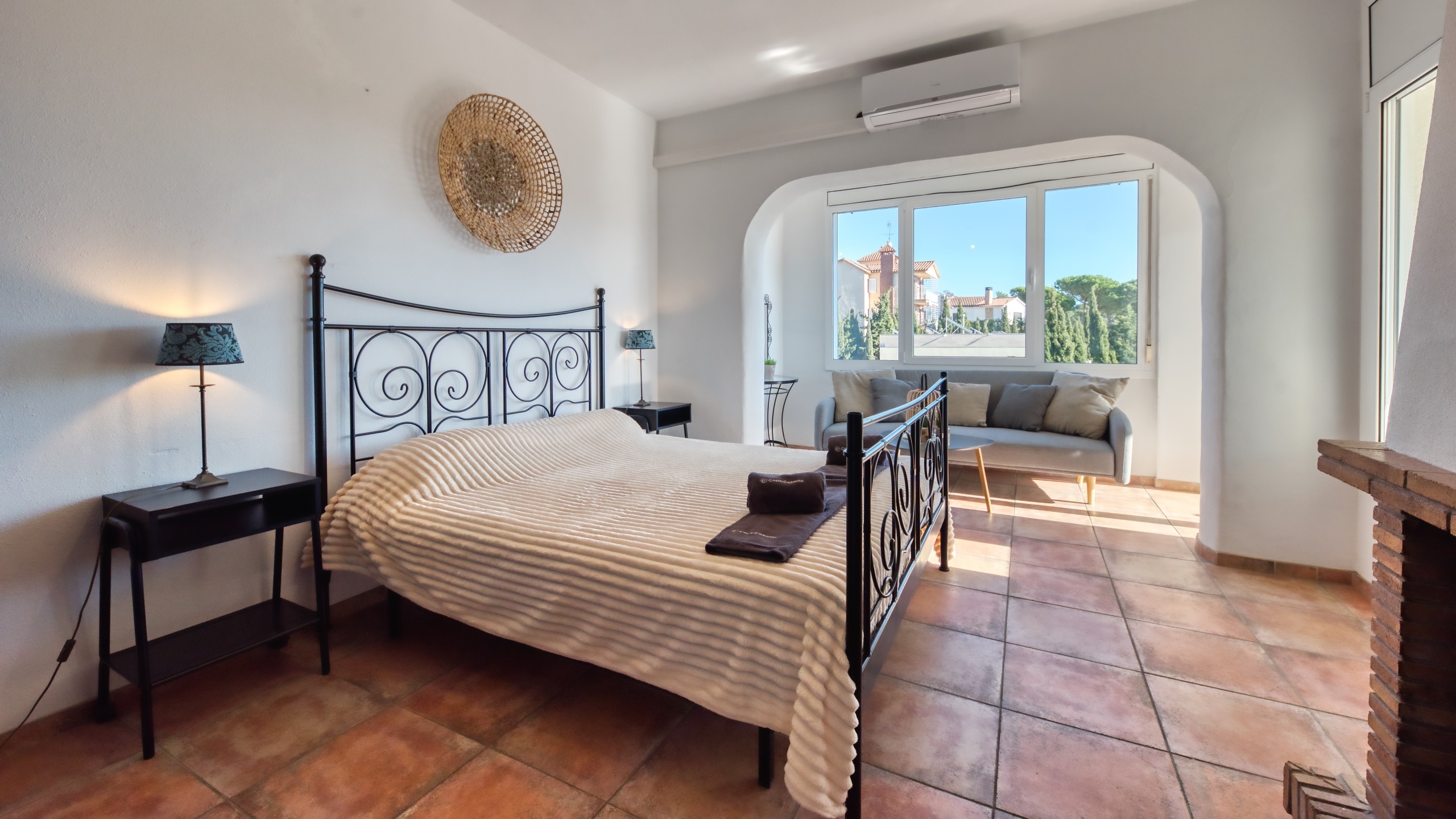 Holiday villas Costa Brava Spain - Villa Madonna - Bedroom