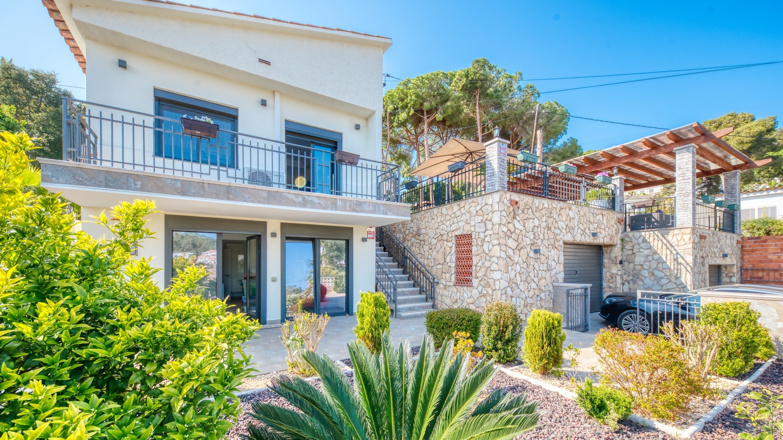 Holiday villa Costa Brava Spain - Villa Palmera - Villa outside