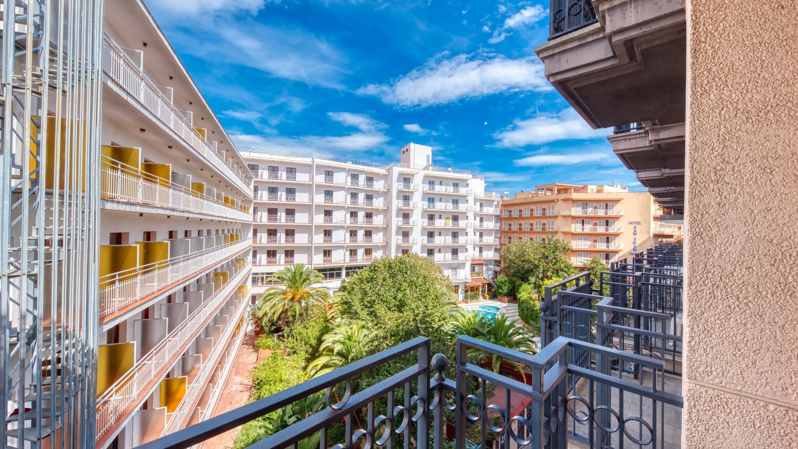 Holiday villa Costa Brava Spain - Apartment Dali - Terrace