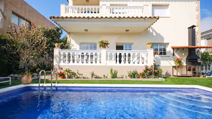Holiday villa Costa Brava Spain - Villa Mercedes Fenals -